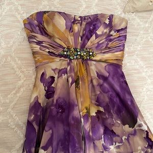 Beautiful homecoming/Prom/wedding guest dress size 8